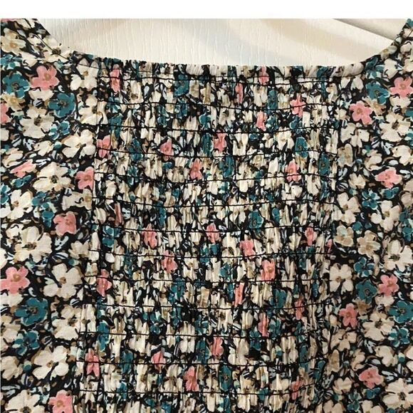 Vero Moda Ellie 2/4 mini Floral Dress size Medium EUC - Picture 12 of 12